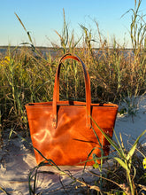 Load image into Gallery viewer, Large Tote - Horween Dublin