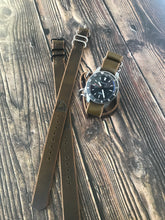 Load image into Gallery viewer, Zulu Strap - Horween Chromexcel - Olive Brown