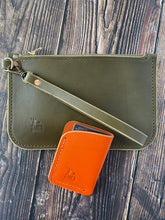Load image into Gallery viewer, Wristlet - English Bridle