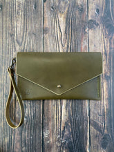 Load image into Gallery viewer, Envelope Clutch - English Bridle - Wrist Strap