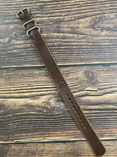 Load image into Gallery viewer, Zulu Strap - Horween Chromexcel - Brown